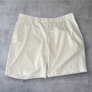 Nike Dri Fit Mens 40 Beige Stretch Chino Flat Front Belted Pockets Golf Shorts